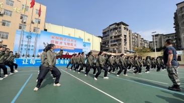 大鸡巴骚逼插骚逼内射喷水雁江教育 | “一校一品”特色教育 “点亮”多彩校园